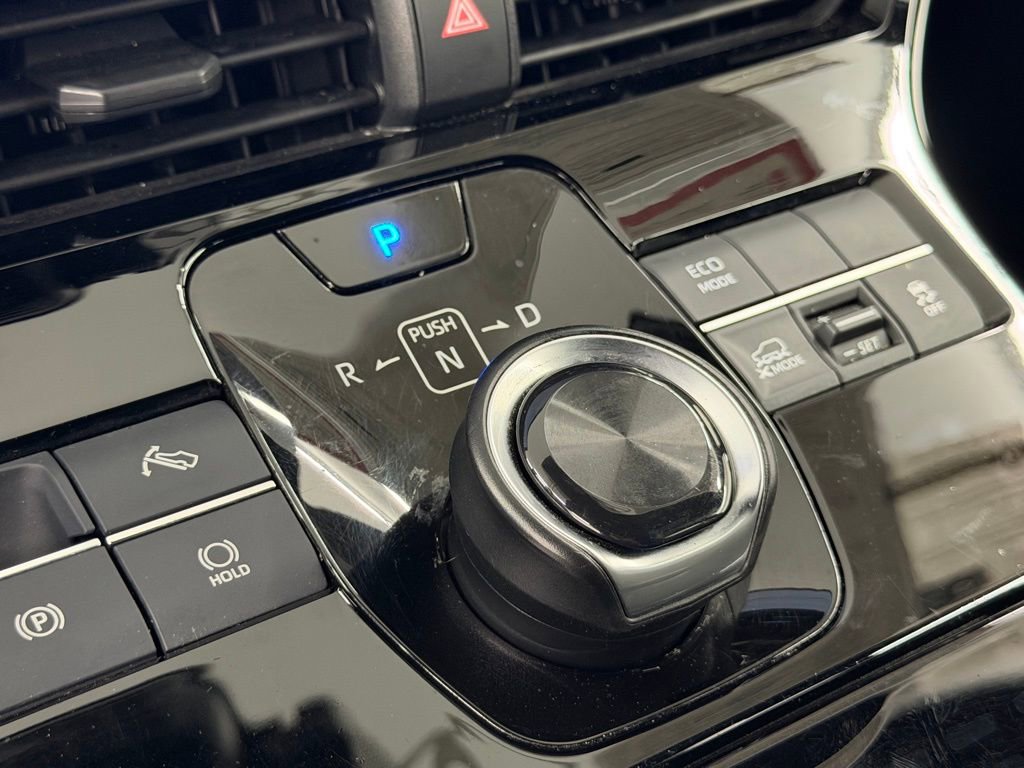 Certified 2025 Toyota bZ4X AWD w/ Weather Package image 30