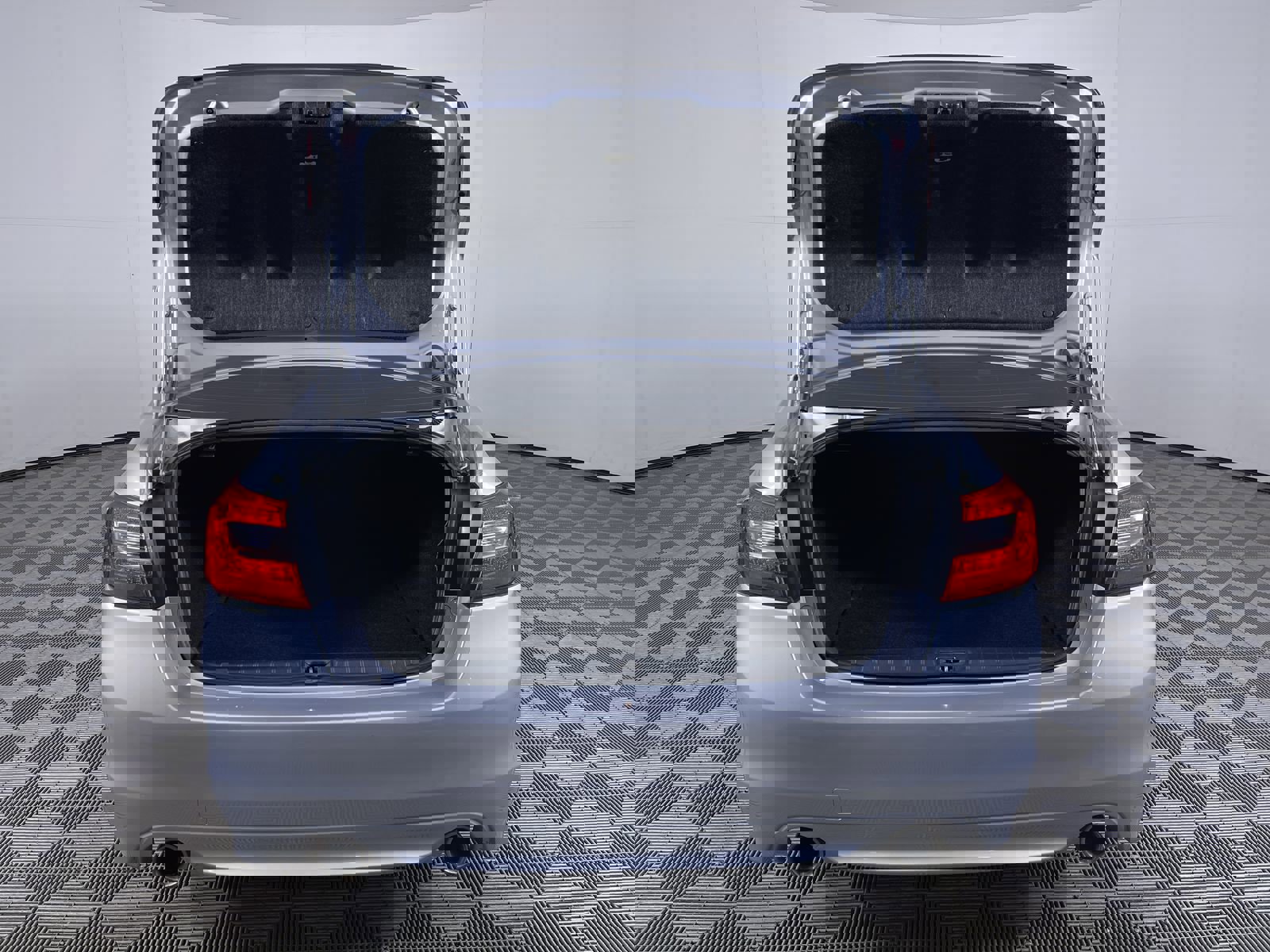 Used 2016 Subaru Legacy 3.6R Limited image 25