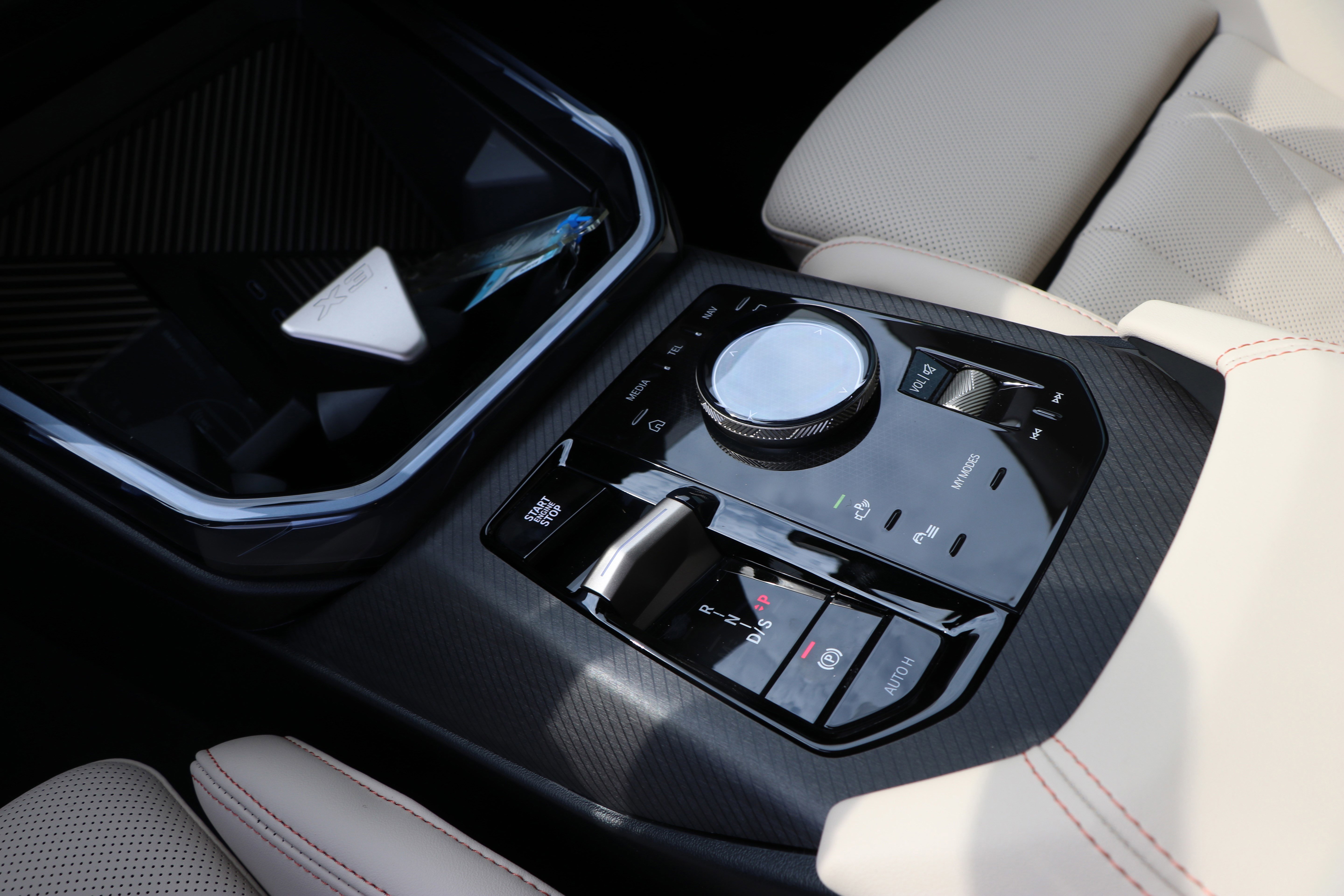 Certified 2025 BMW X3 xDrive30i w/ Premium Package image 24