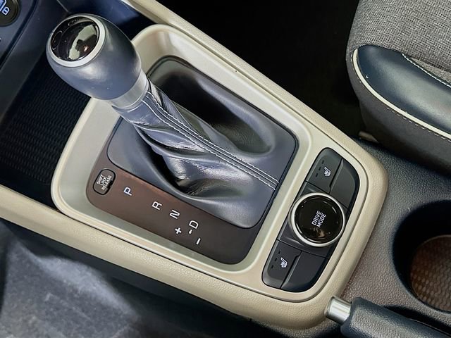 Used 2021 Hyundai Venue image 26