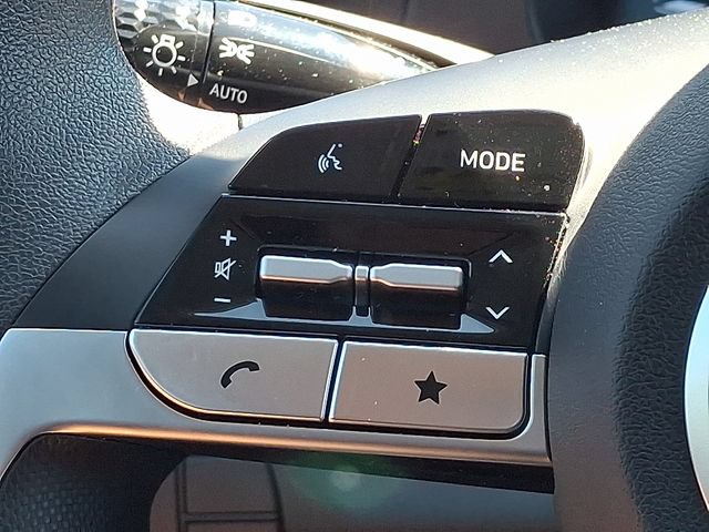 Certified 2026 Hyundai Elantra SE FWD image 20