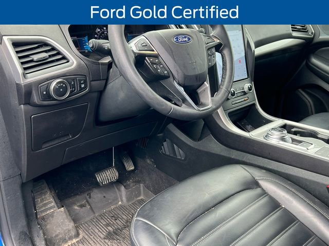 Certified 2024 Ford Edge SEL w/ Convenience Package image 2