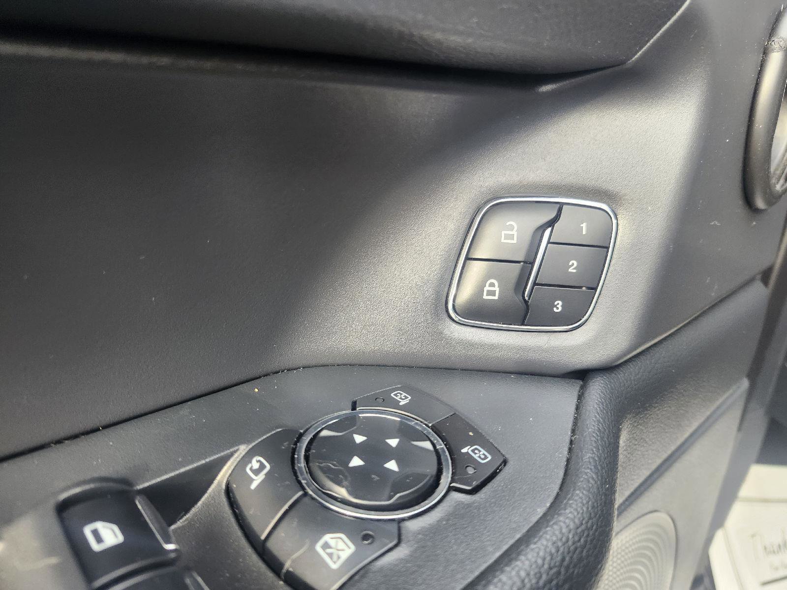 Used 2023 Ford Expedition Limited image 10