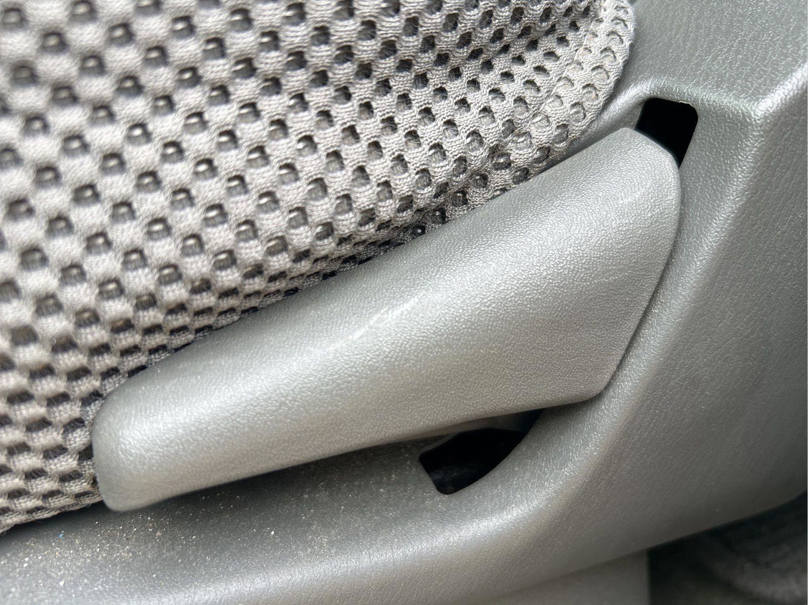 Used 2017 Nissan Frontier SV image 28