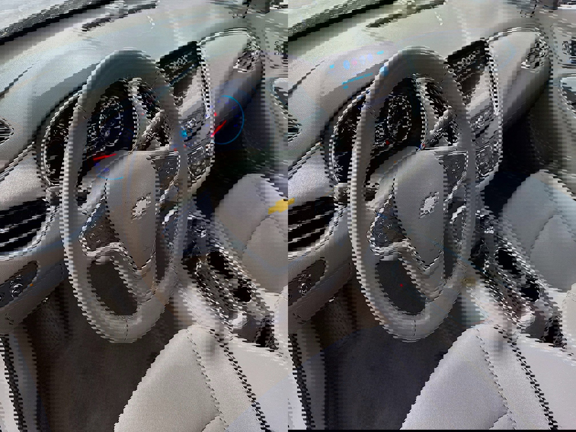 Used 2017 Chevrolet Malibu LT image 10