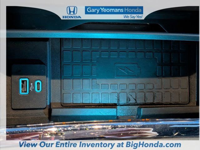 Used 2020 Ford Expedition XLT w/ Equipment Group 202A AWD/4WD image 31