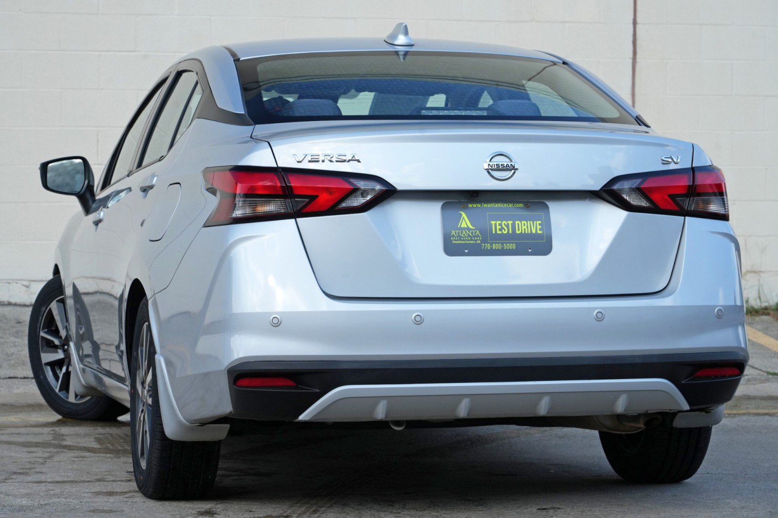 Used 2021 Nissan Versa SV FWD image 5