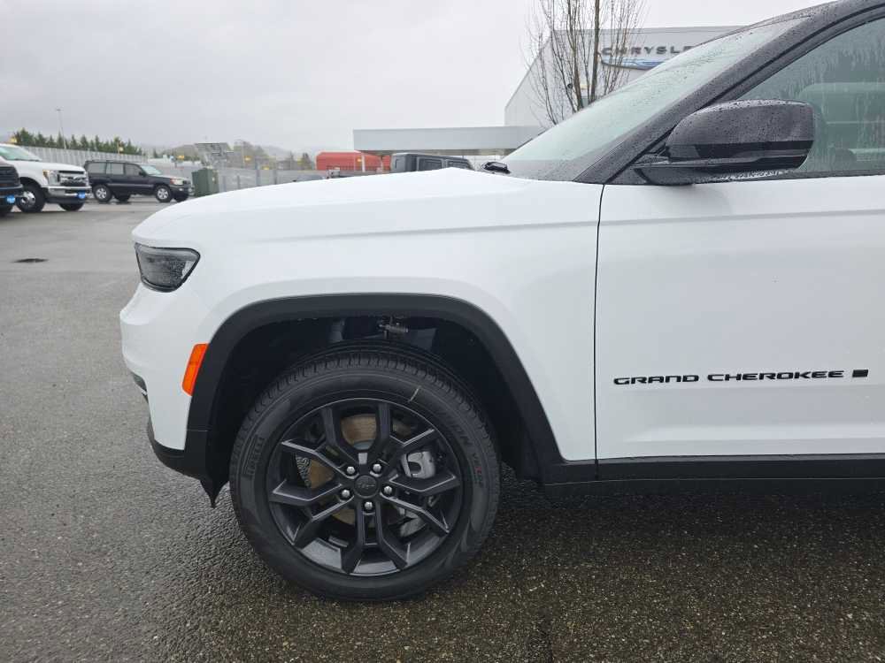 New 2025 Jeep Grand Cherokee L Limited image 19