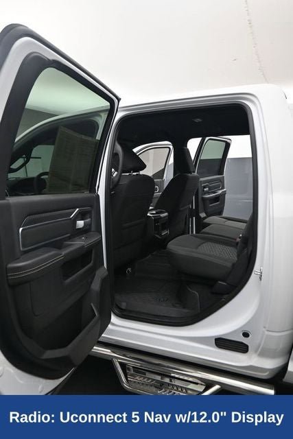 Used 2025 RAM 3500 Big Horn AWD/4WD image 17