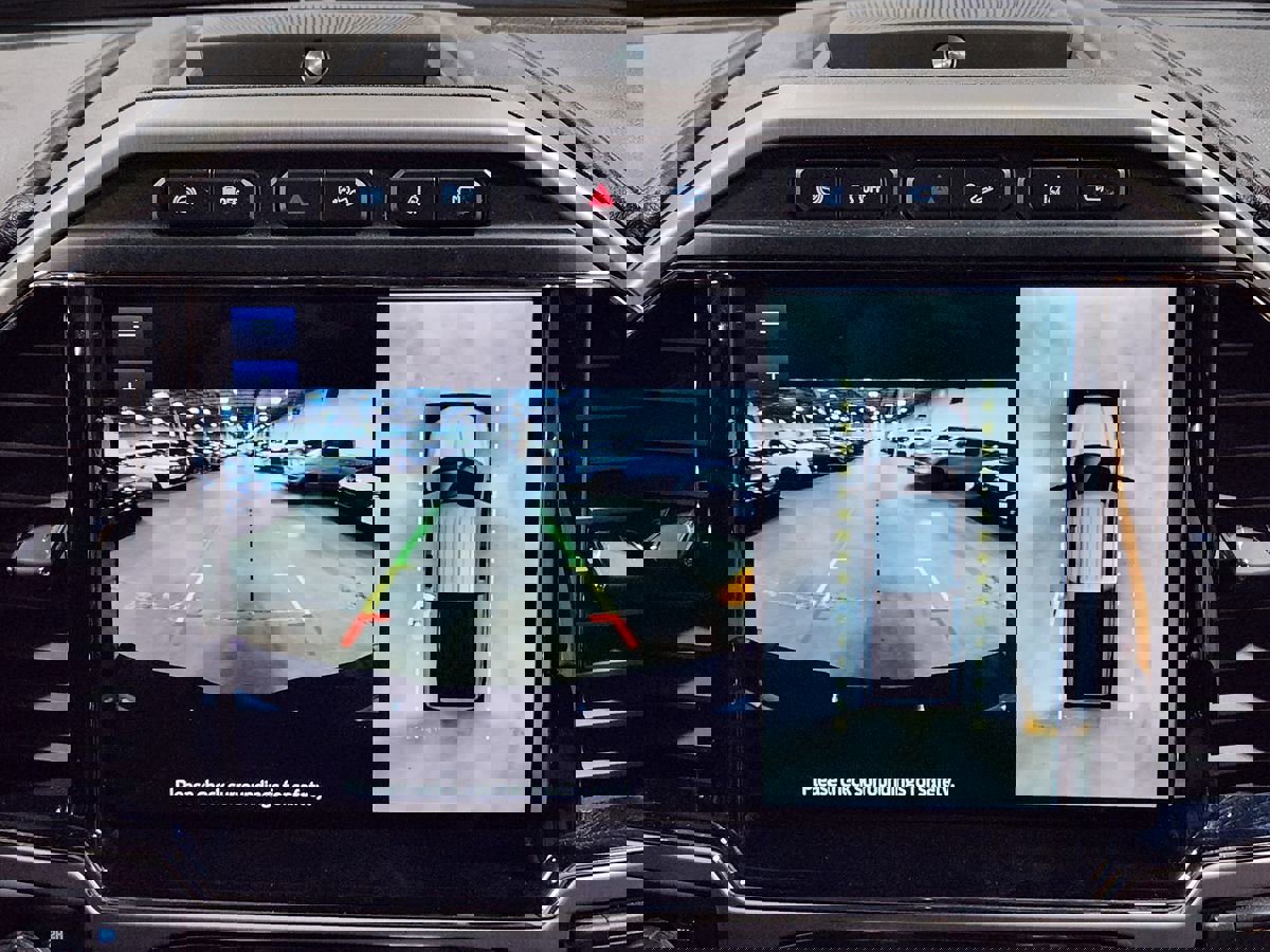 Used 2022 Ford F250 Platinum w/ FX4 Off-Road Package image 38