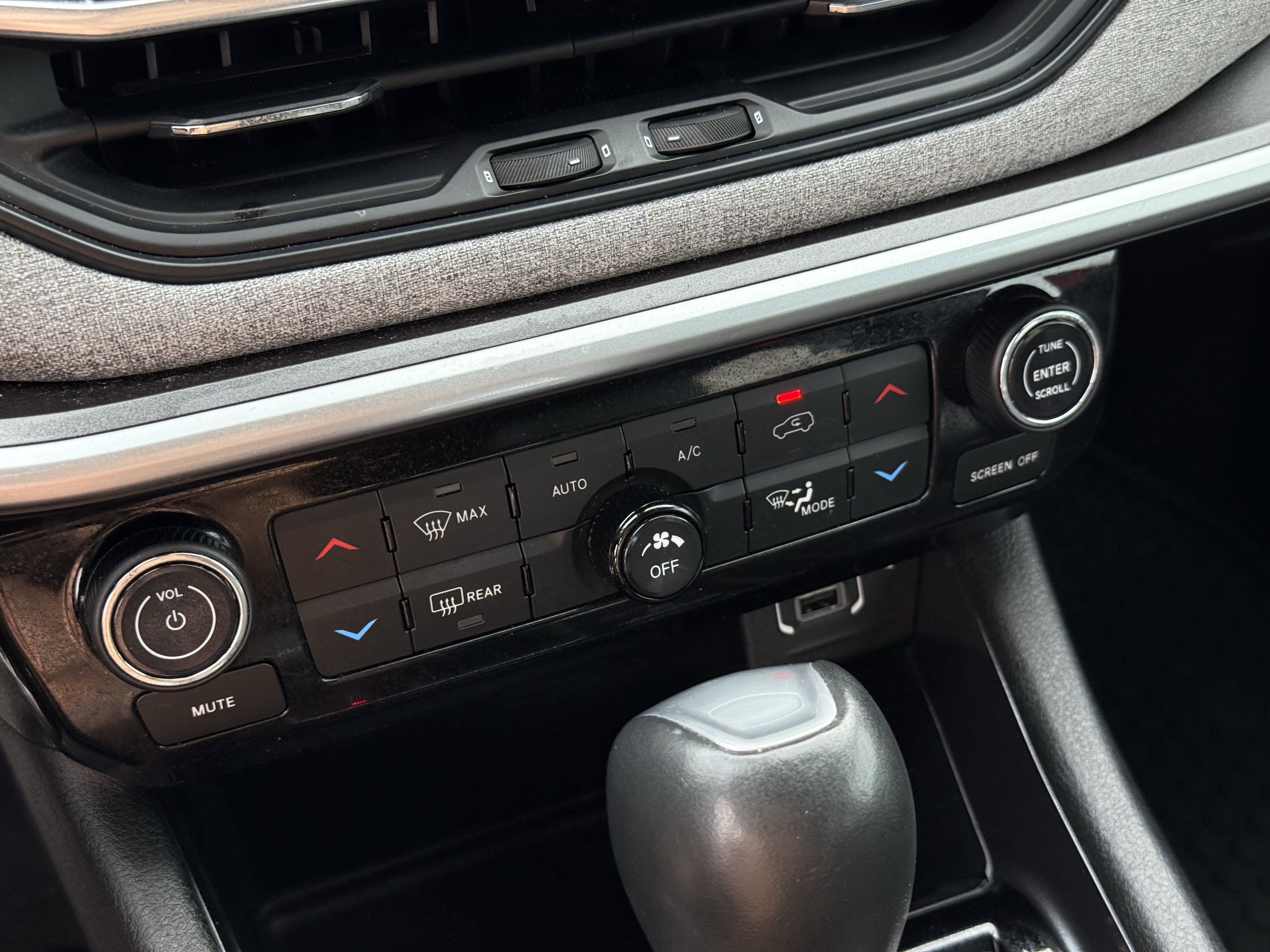 Used 2023 Jeep Compass Latitude w/ Convenience Group image 22