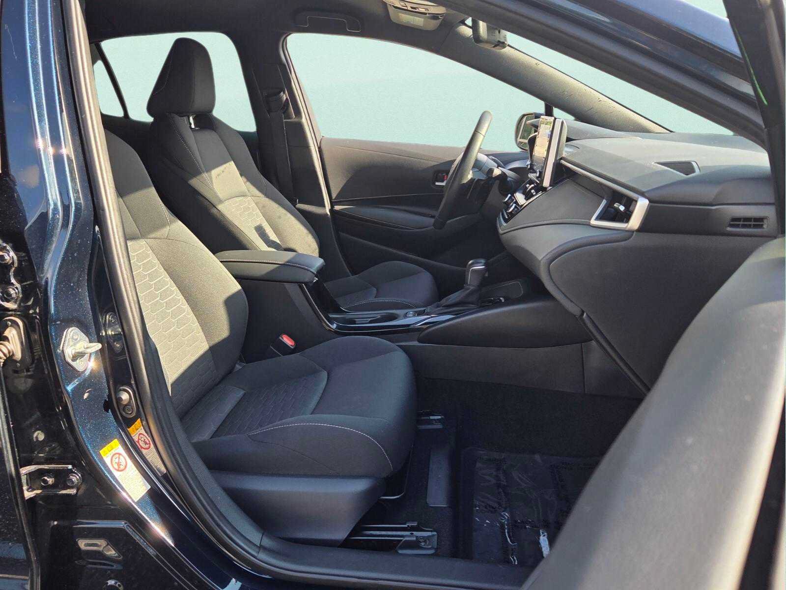 Used 2020 Toyota Corolla SE FWD image 19