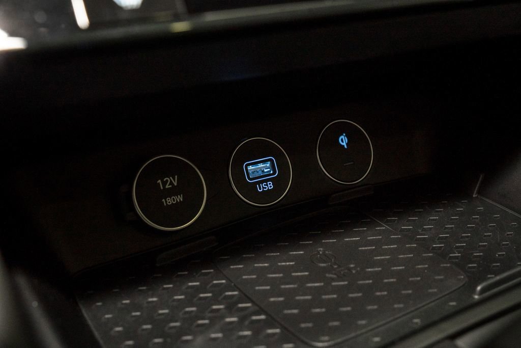 Used 2024 Genesis G70 3.3T Advanced w/ Sport Prestige Package image 19