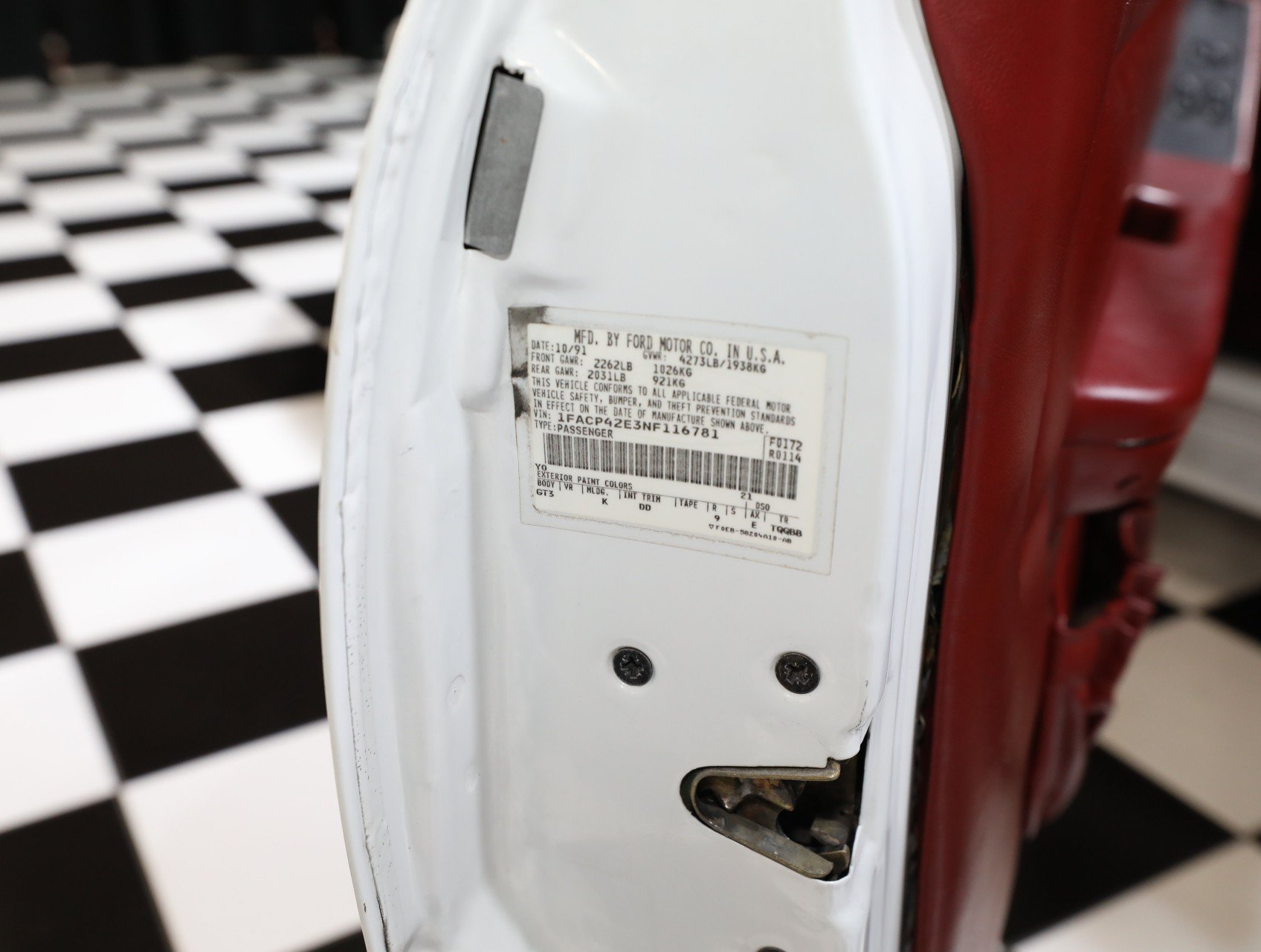Used 1992 Ford Mustang GT RWD image 62