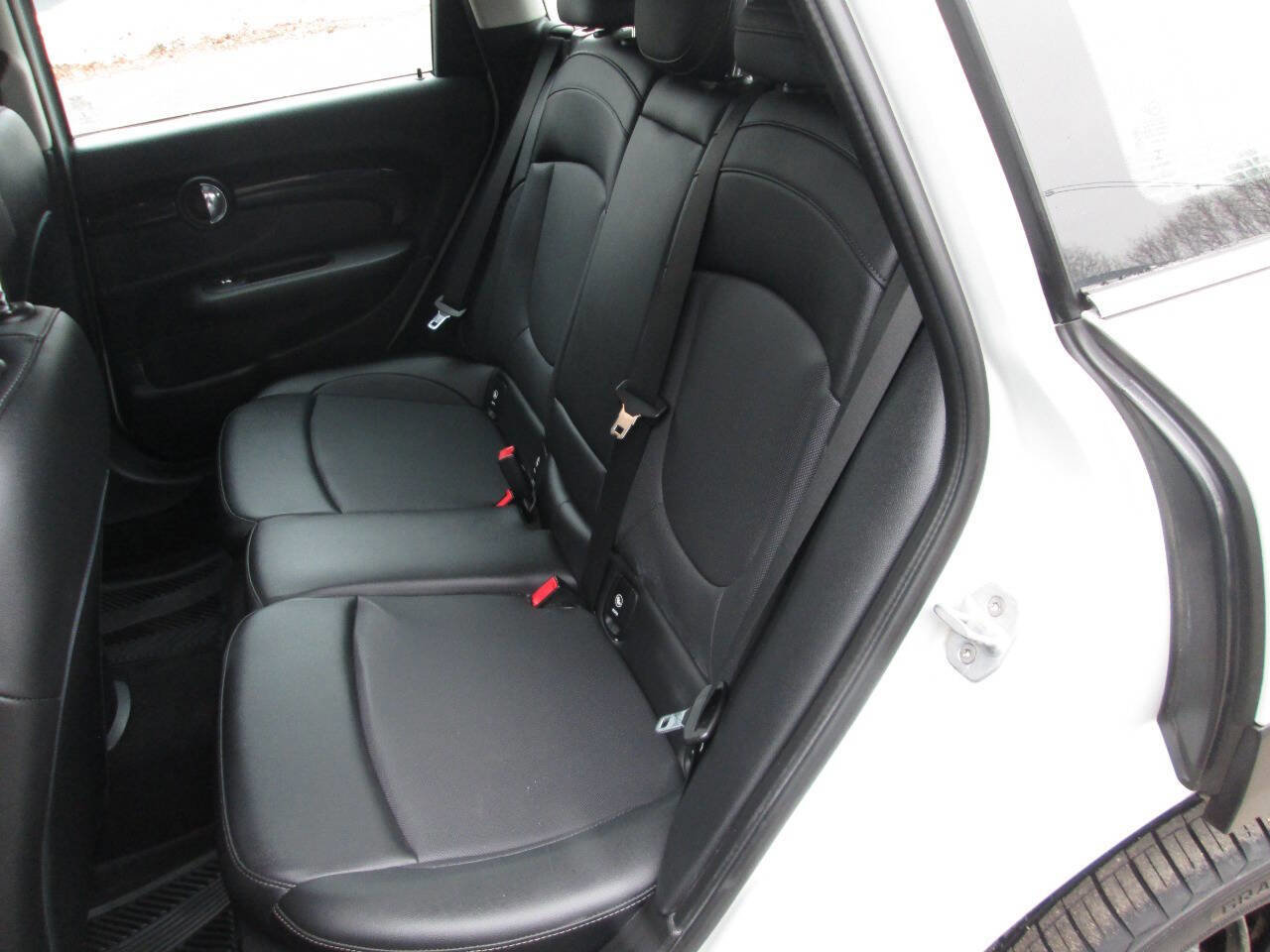 Used 2019 MINI Cooper Clubman ALL4 image 19