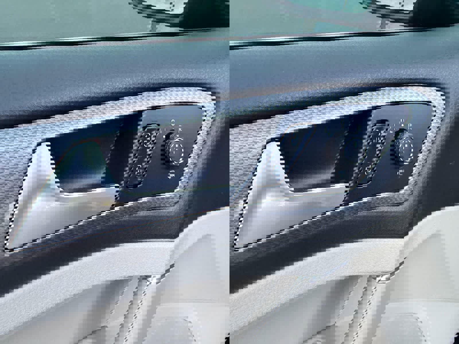 Used 2018 Volkswagen Golf Alltrack SE image 17