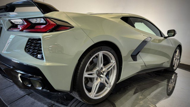 Used 2024 Chevrolet Corvette Stingray Premium Cpe w/ Z51 Performance Package RWD image 24