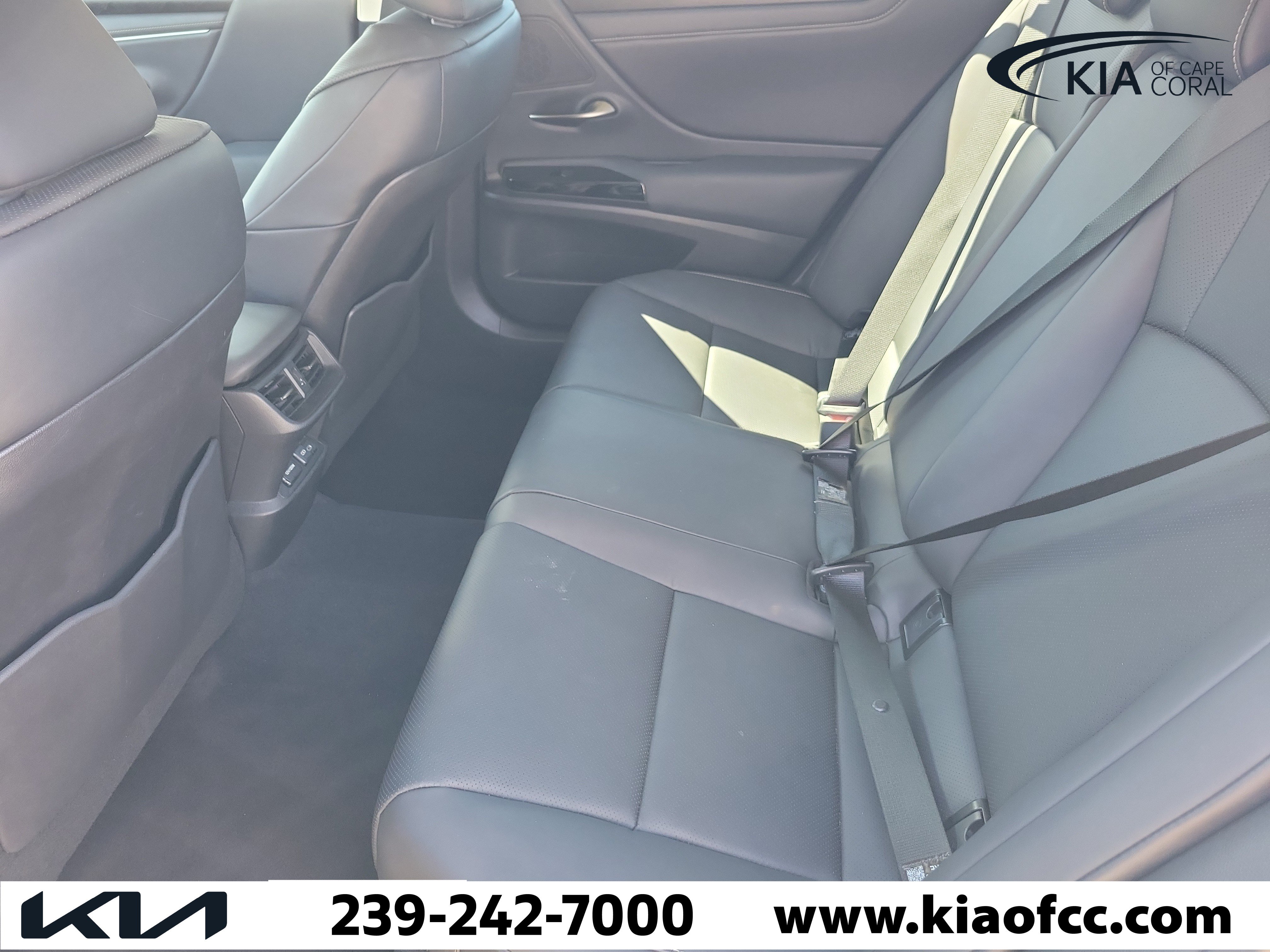 Used 2024 Lexus ES 350 w/ Premium Package FWD image 12