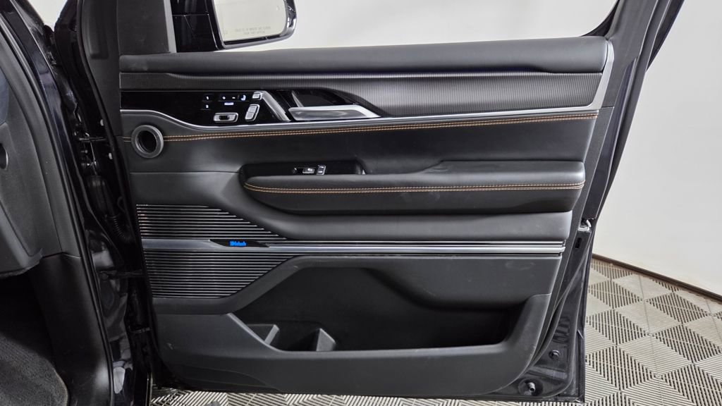 Used 2023 Jeep Grand Wagoneer L Series III w/ Quick Order Packagew 28T image 42