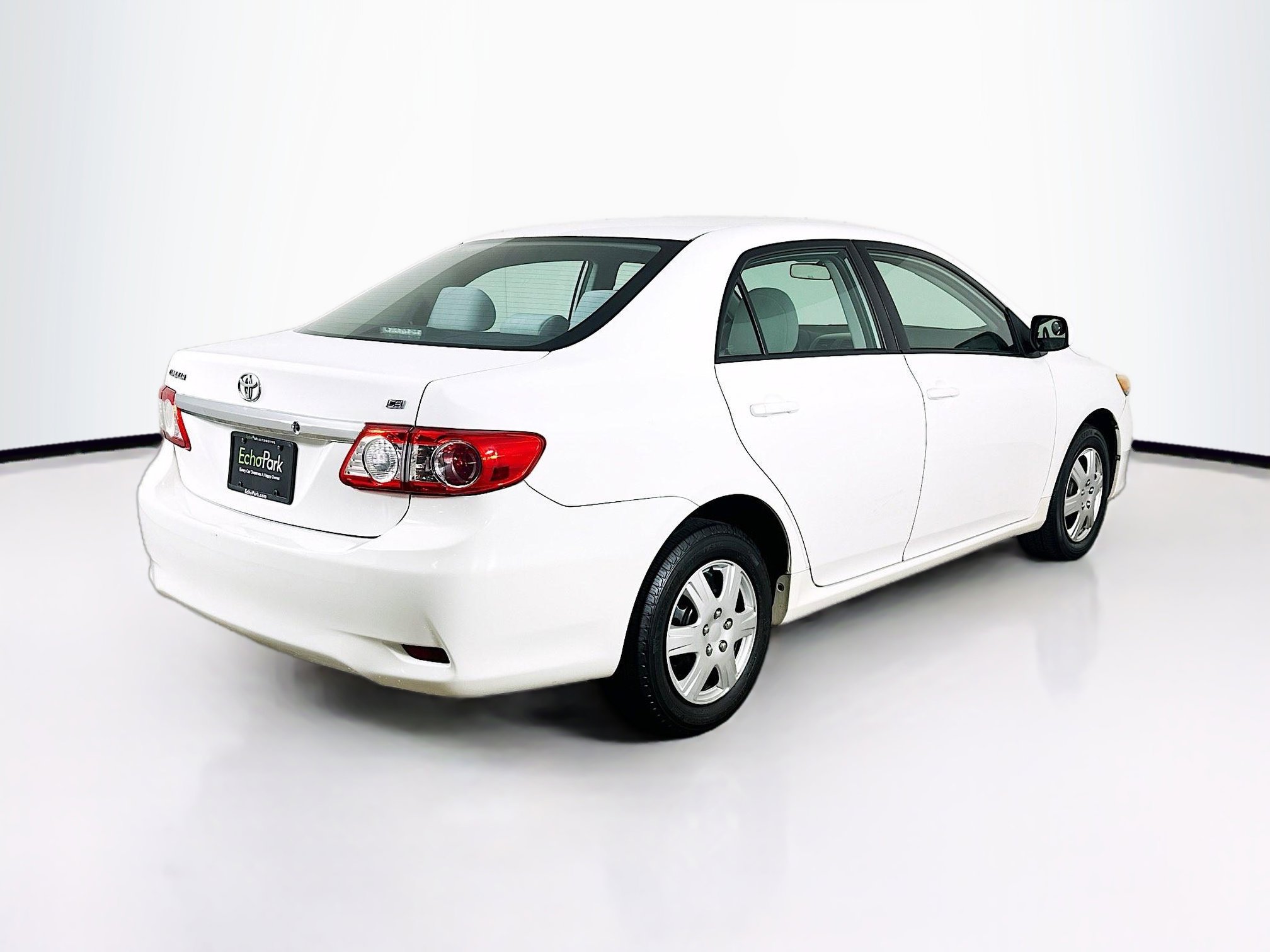 Used 2011 Toyota Corolla LE image 9
