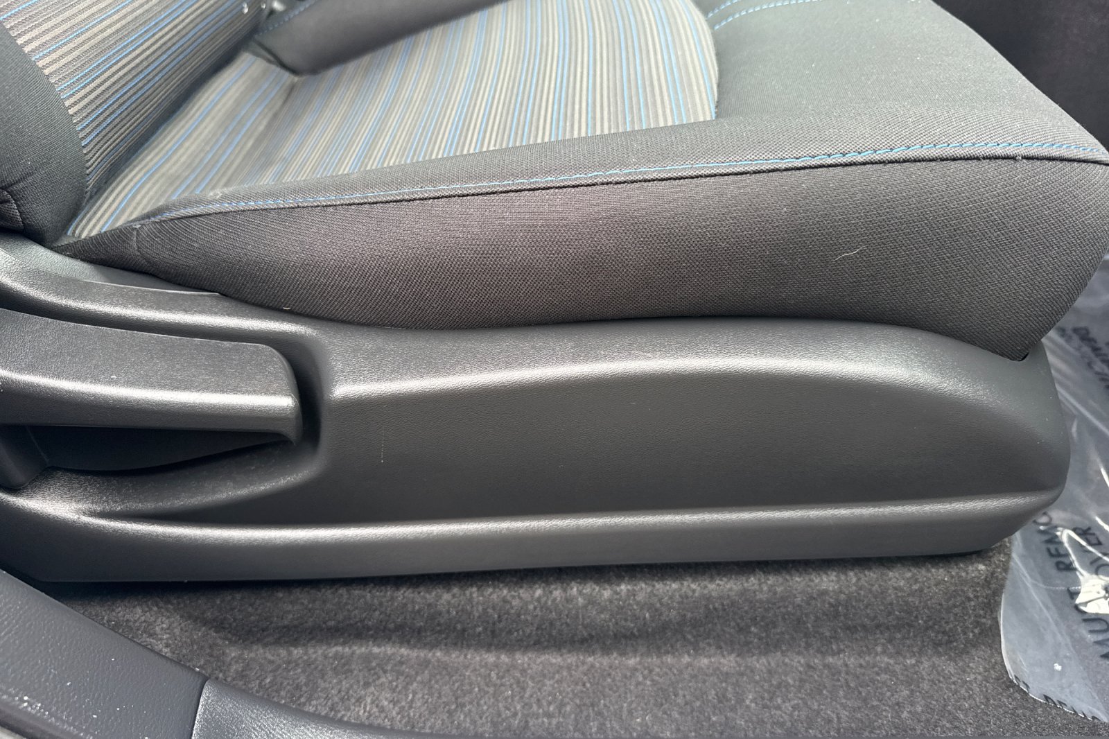 Used 2025 Nissan Leaf SV Plus FWD image 24