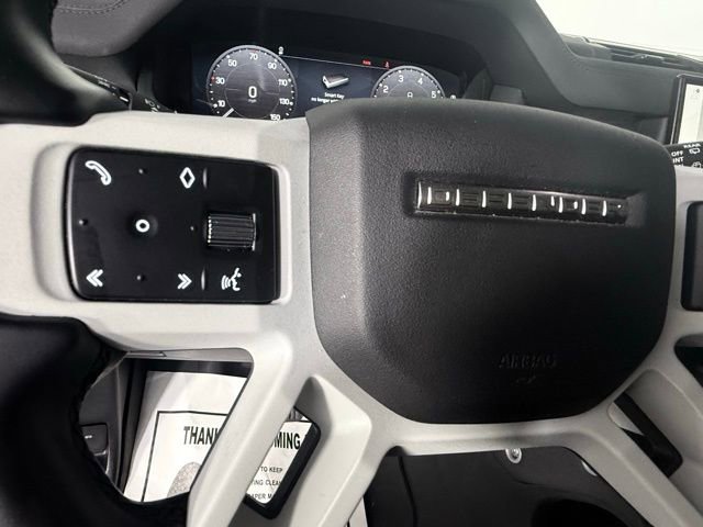 Used 2023 Land Rover Defender 130 SE image 28