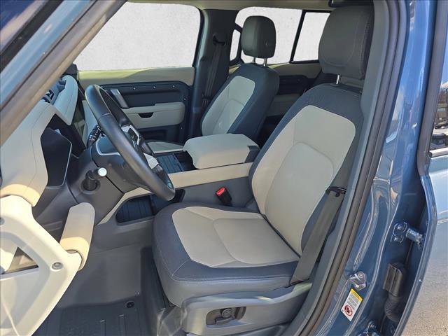 Used 2024 Land Rover Defender 110 X-Dynamic SE image 15