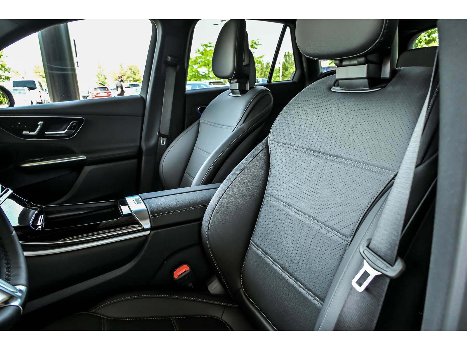 Certified 2026 Mercedes-Benz GLC 300 4MATIC image 12