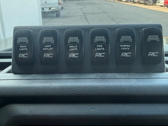 Used 2020 Jeep Gladiator Sport w/ Quick Order Package 24S AWD/4WD image 33