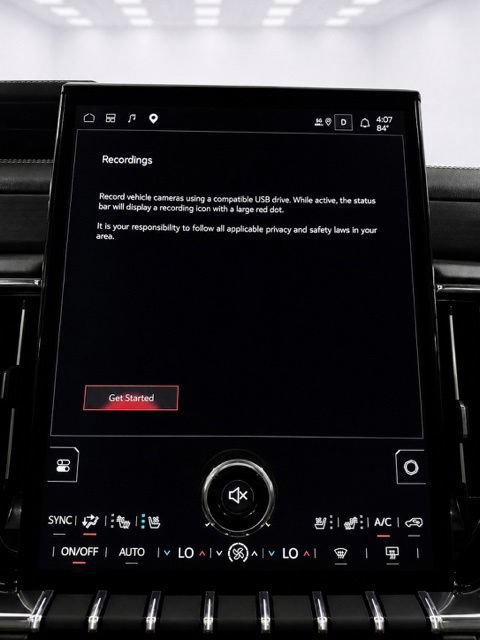 Used 2025 GMC Yukon XL Denali Ultimate AWD/4WD image 34