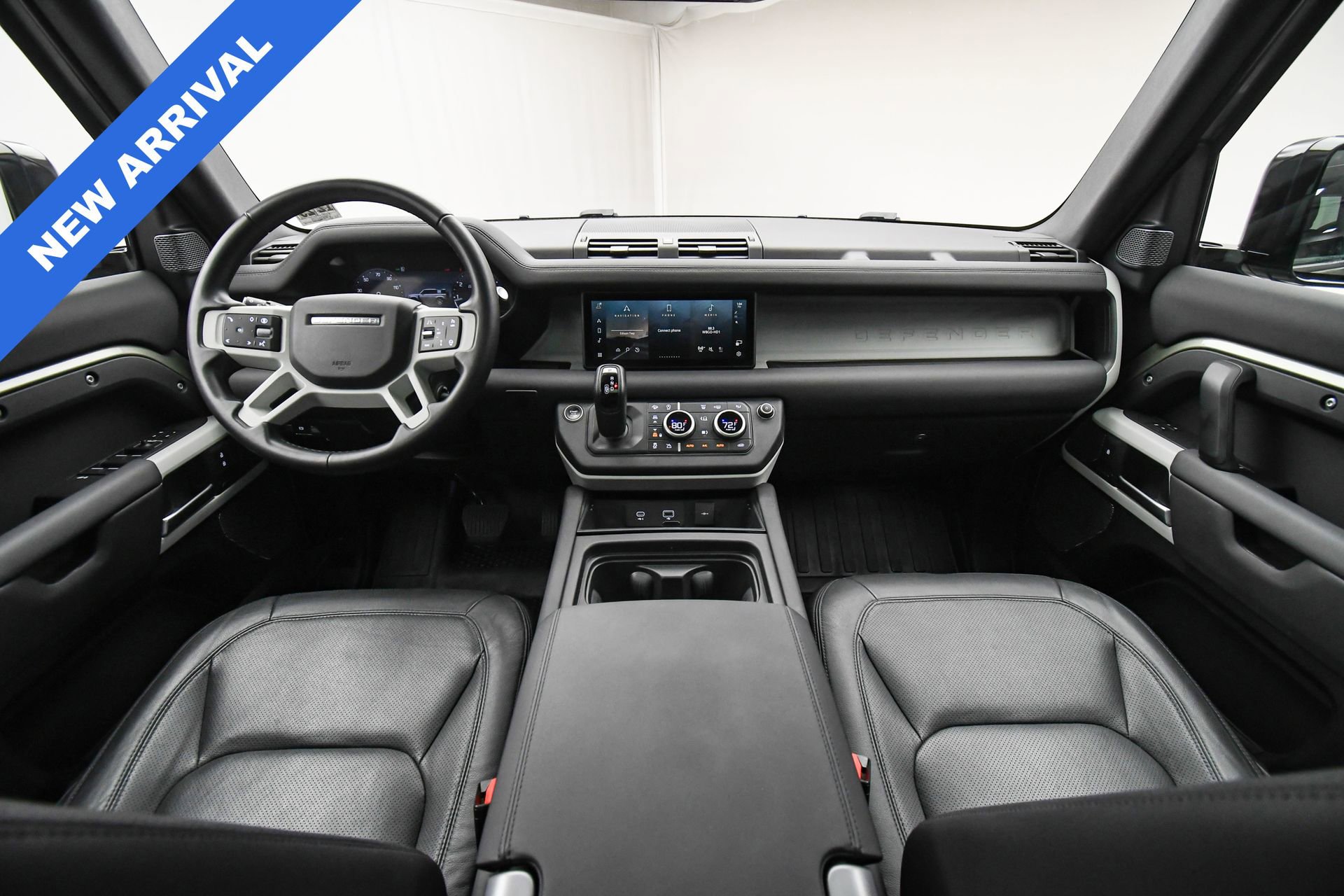 Used 2024 Land Rover Defender 110 S image 12