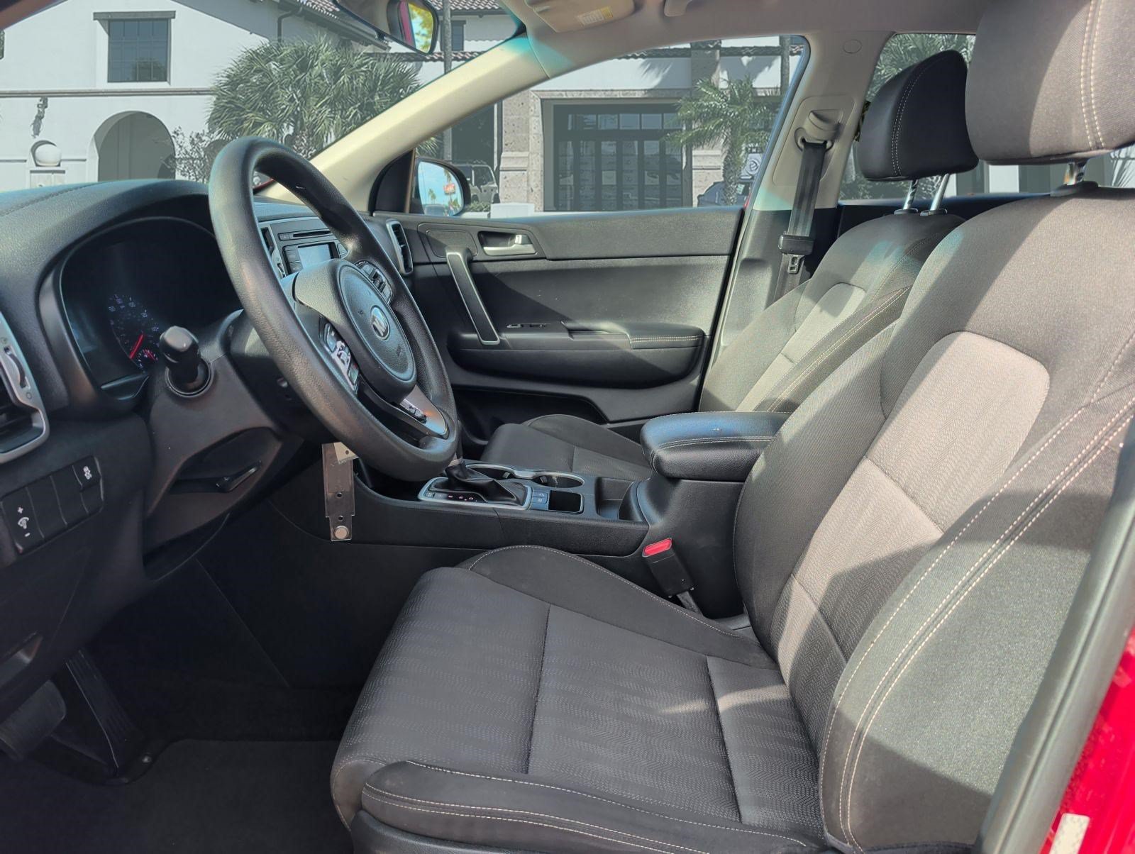 Used 2019 Kia Sportage LX FWD image 11