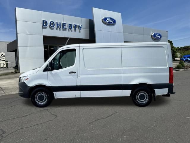 Used 2021 Mercedes-Benz Sprinter 2500 image 8