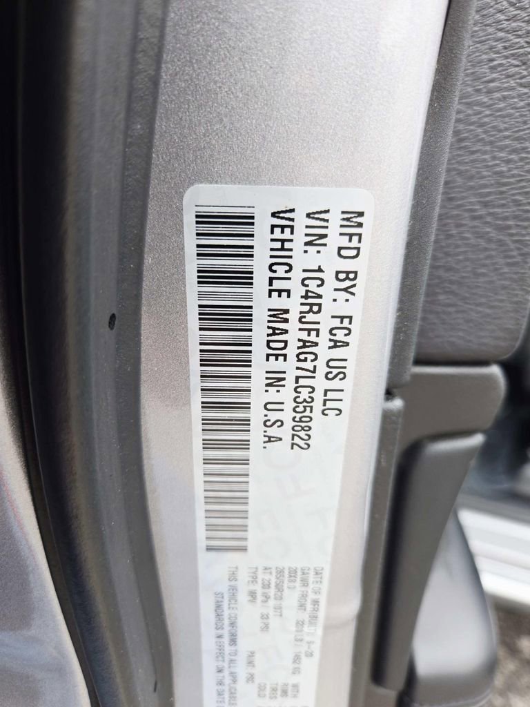 Used 2020 Jeep Grand Cherokee Altitude image 38