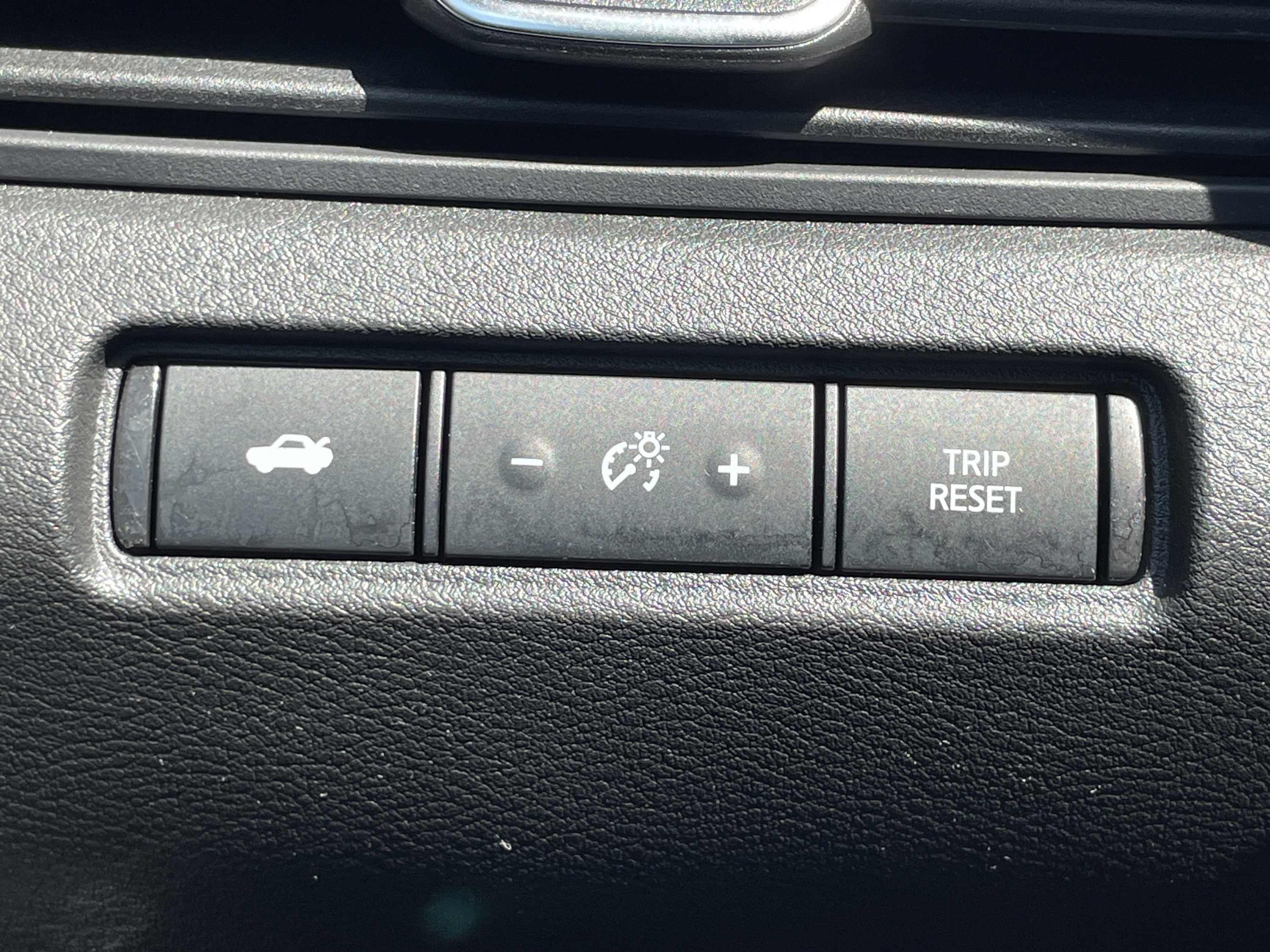 Used 2025 Nissan Altima 2.5 SR FWD image 26