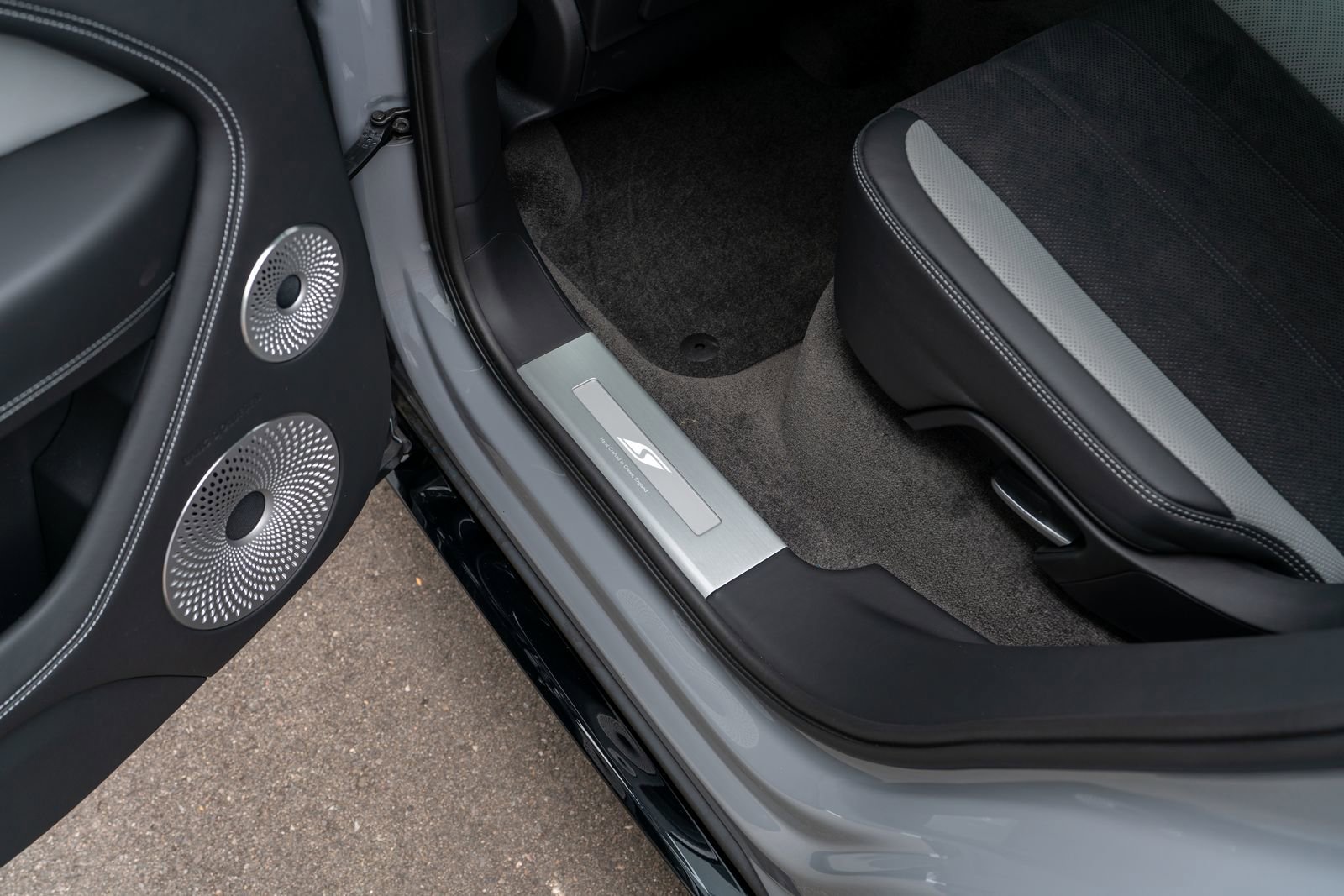 New 2025 Bentley Bentayga image 33