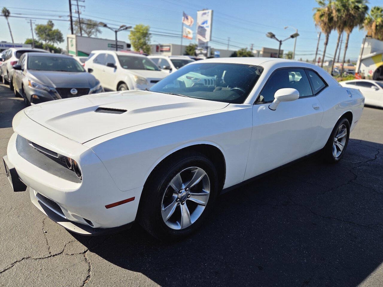 Used 2020 Dodge Challenger SXT RWD image 3
