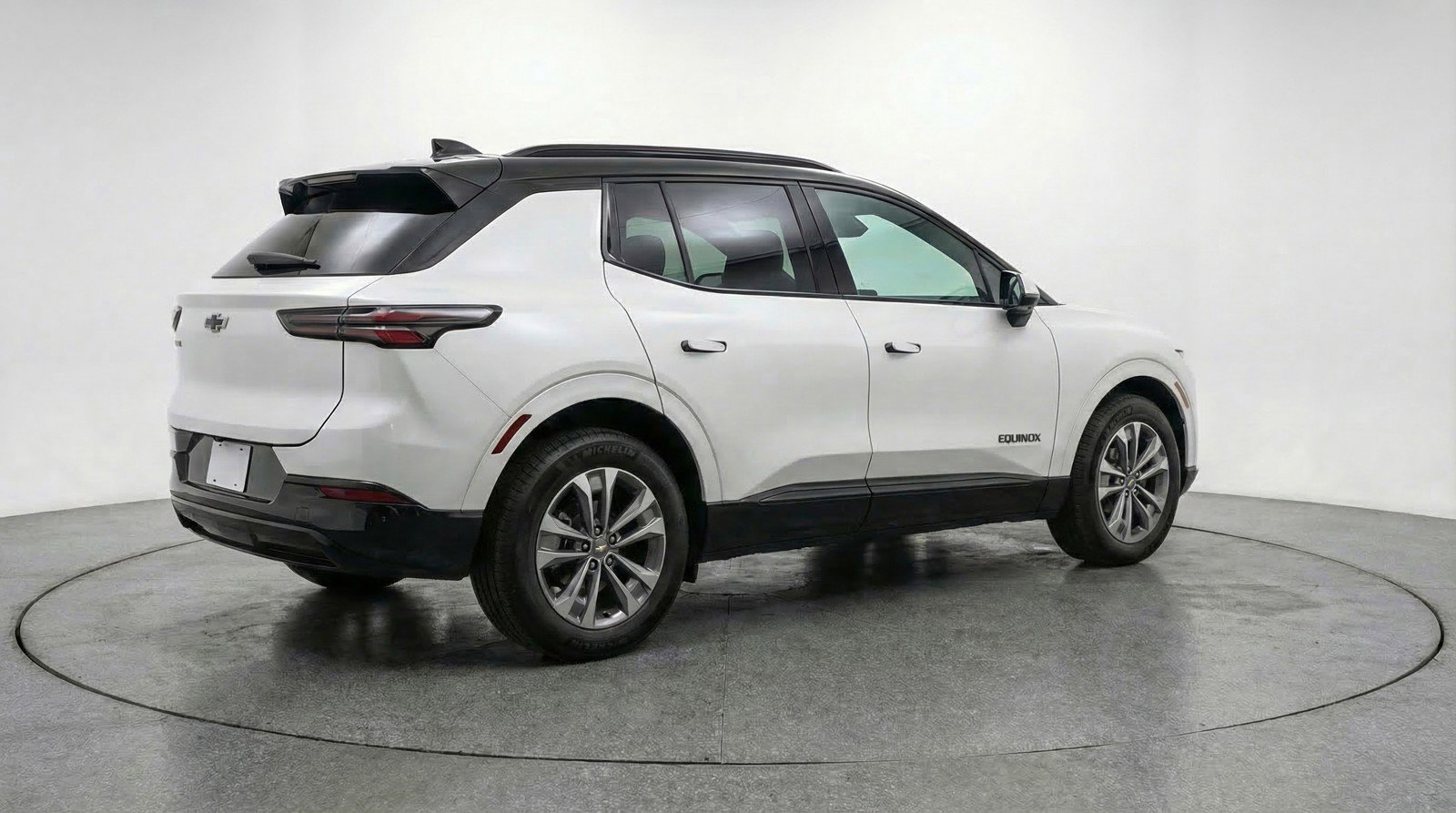 Used 2025 Chevrolet Equinox LT image 9