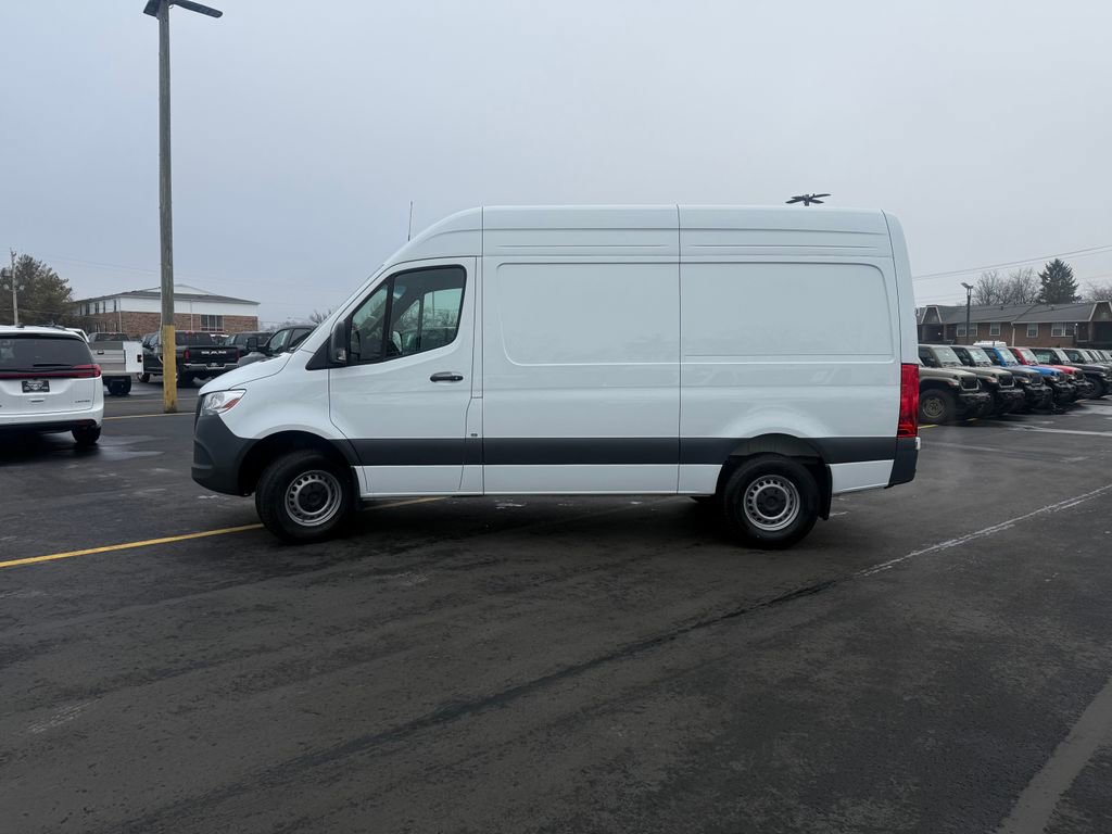 Used 2024 Mercedes-Benz Sprinter 2500 w/ Acoustic Package image 8