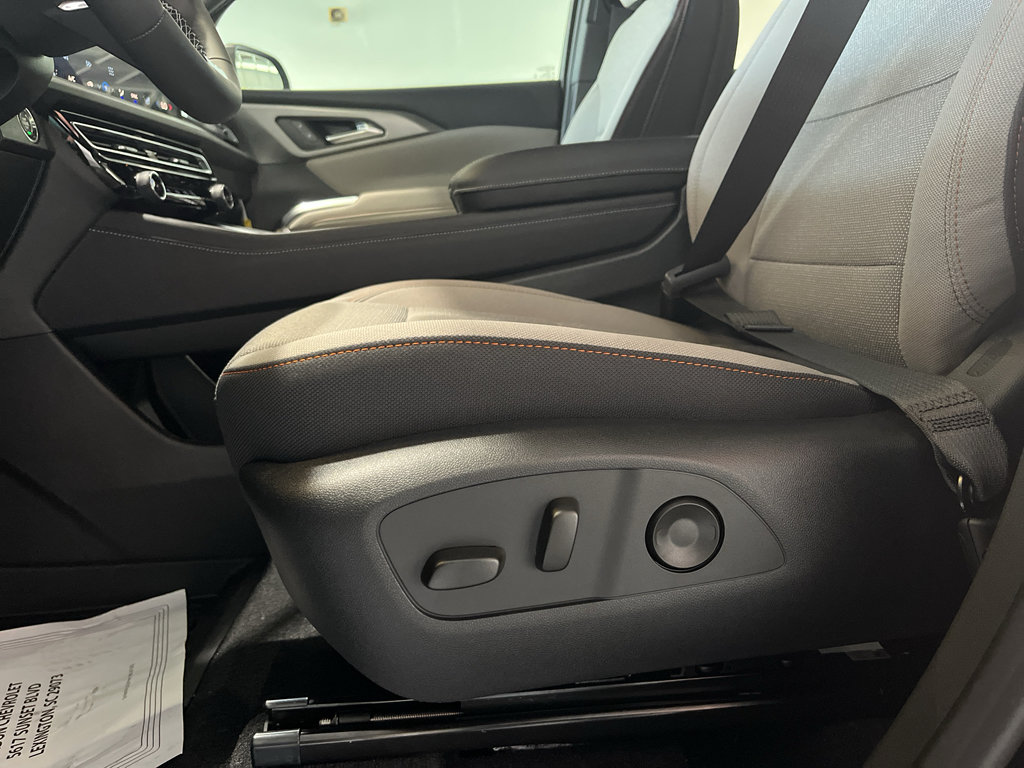 New 2026 Chevrolet Traverse LT FWD image 14