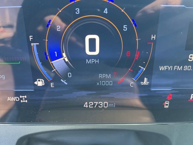 Used 2025 Chevrolet Traverse LT AWD/4WD image 13