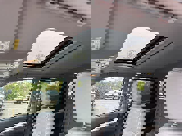 Used 2018 Toyota Highlander XLE image 5