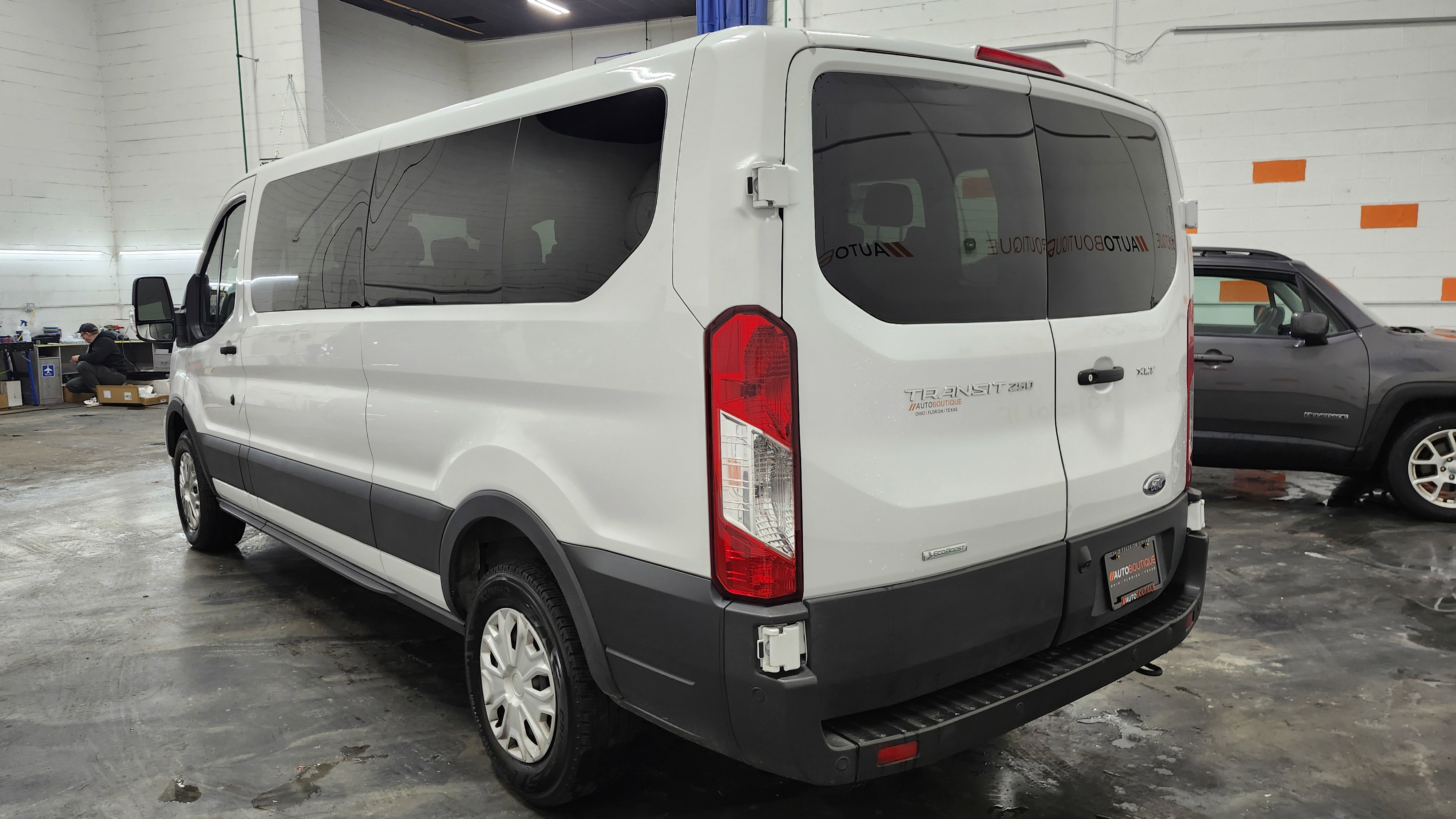 Used 2023 Ford Transit 350 XLT image 15