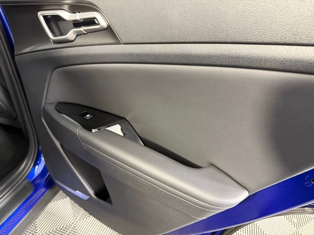 Used 2024 Kia Sportage EX image 31