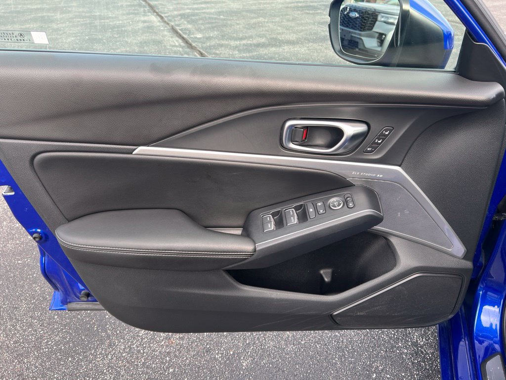 Used 2025 Acura Integra A-Spec w/ Technology Package FWD image 5