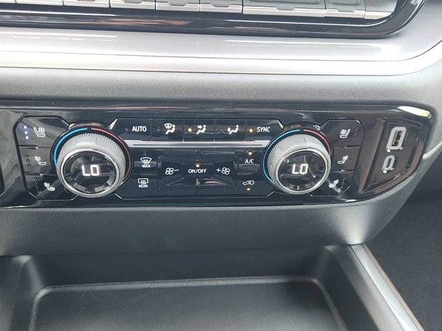 New 2026 Chevrolet Silverado 3500 High Country w/ High Country Premium Package AWD/4WD image 21