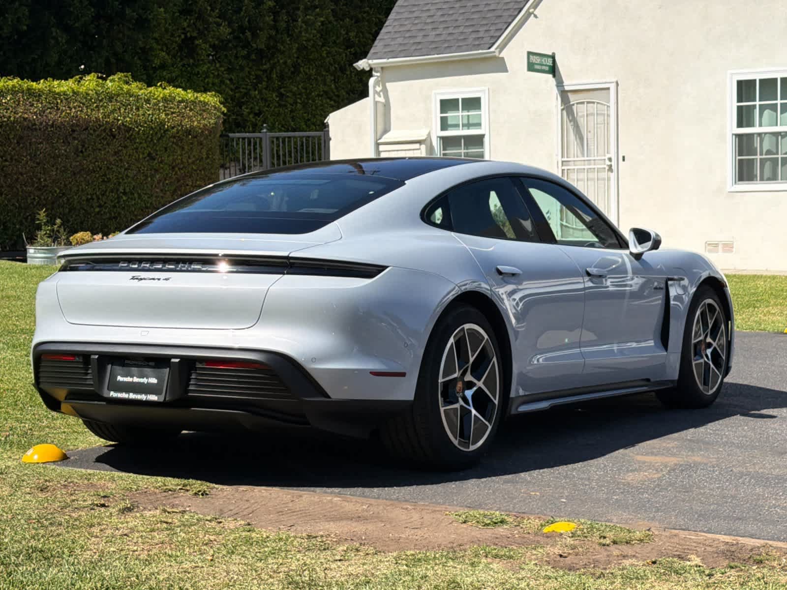 New 2026 Porsche Taycan AWD/4WD image 8