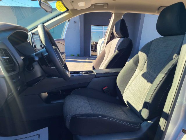 Used 2023 Nissan Rogue SV AWD/4WD image 15