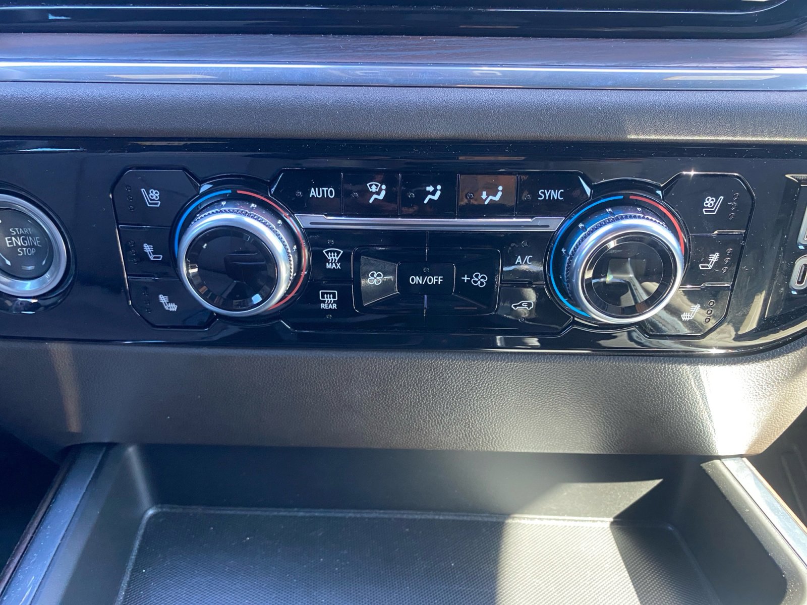 Used 2024 GMC Sierra 1500 SLT image 18