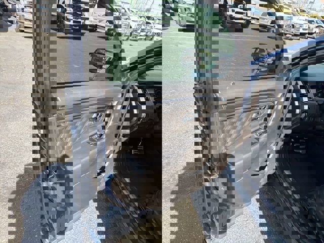 Used 2018 Ford Taurus SHO w/ Driver Assist Package image 17